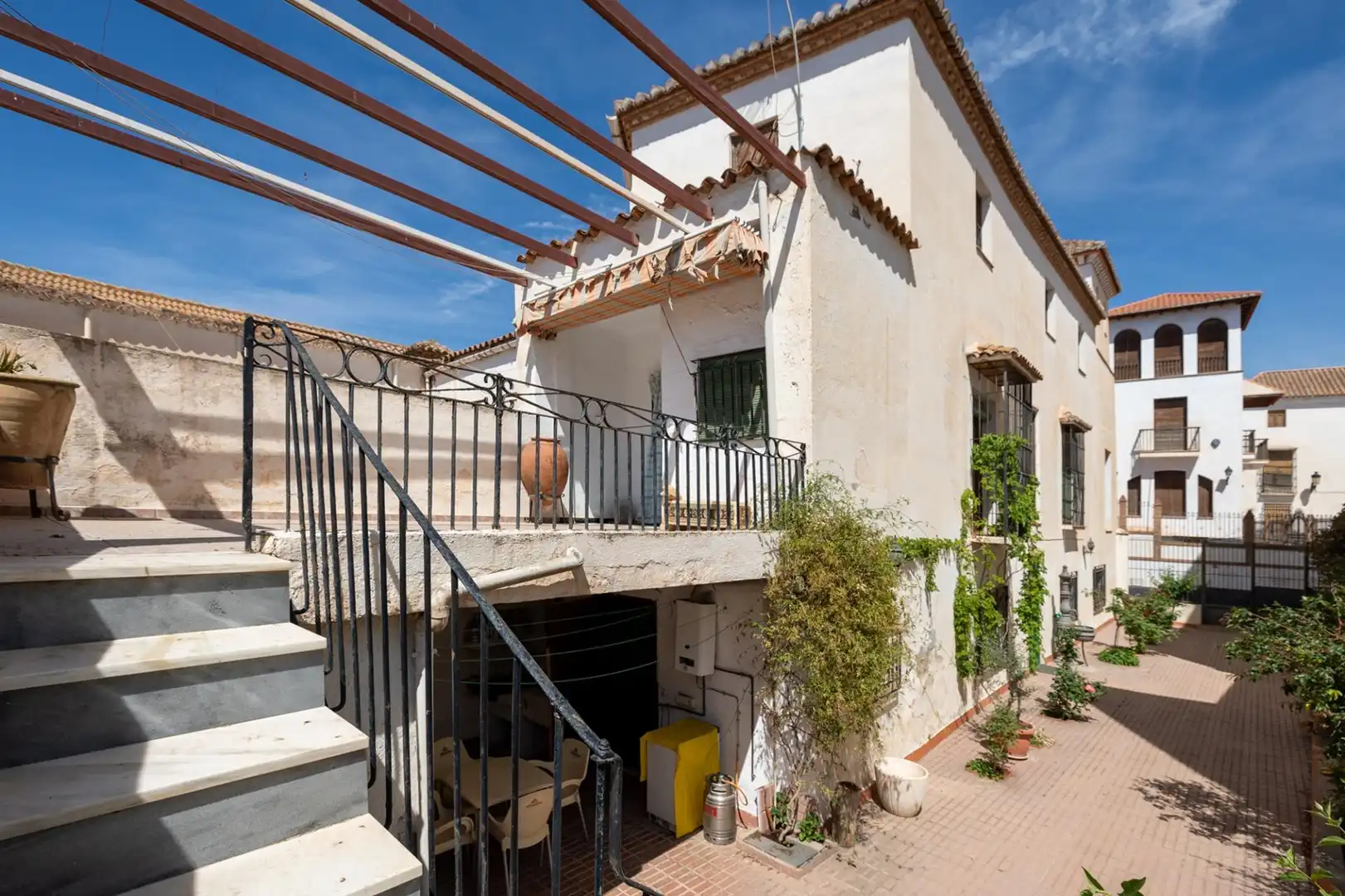 Außenansicht von Haus oder Chalet zum Verkauf in Ugíjar mit Heizung, Privatgarten und Terrasse