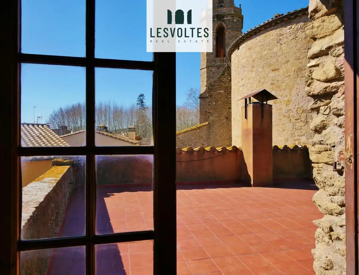 Vista exterior de Casa adosada en venda en Corçà amb Calefacció, Terrassa i Balcó