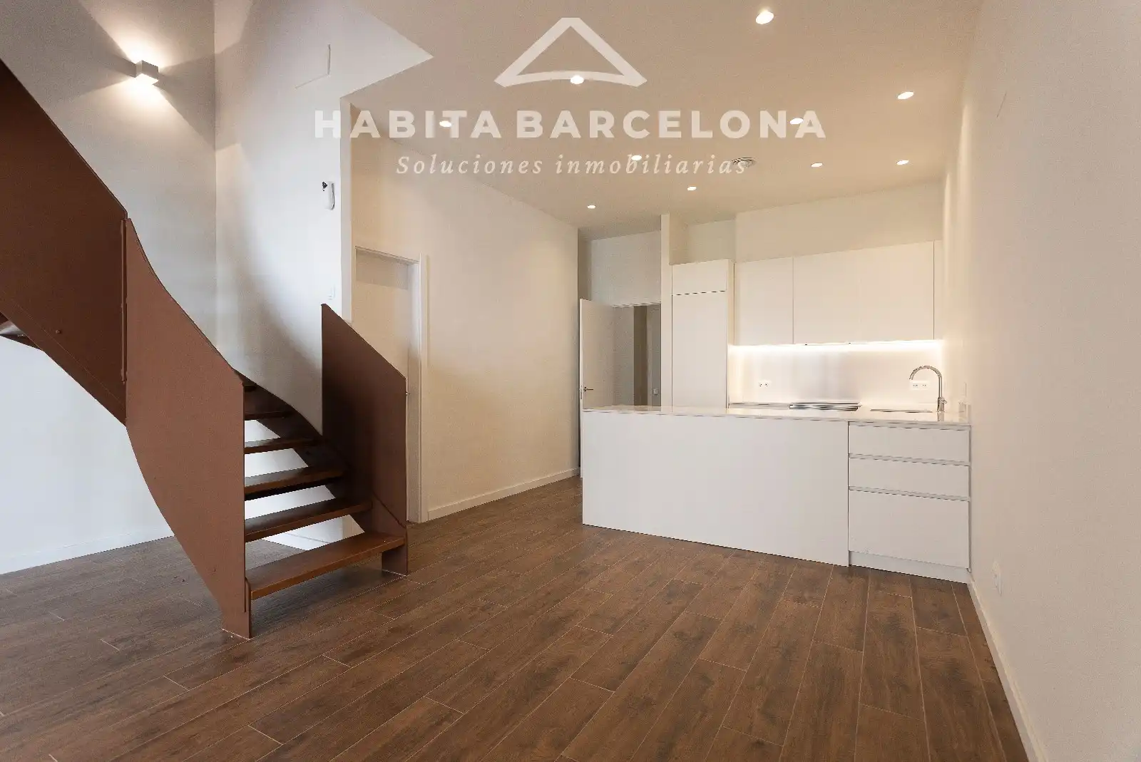 Dúplex en venta en Barcelona con Aire acondicionado, Calefacción y Jardín privado