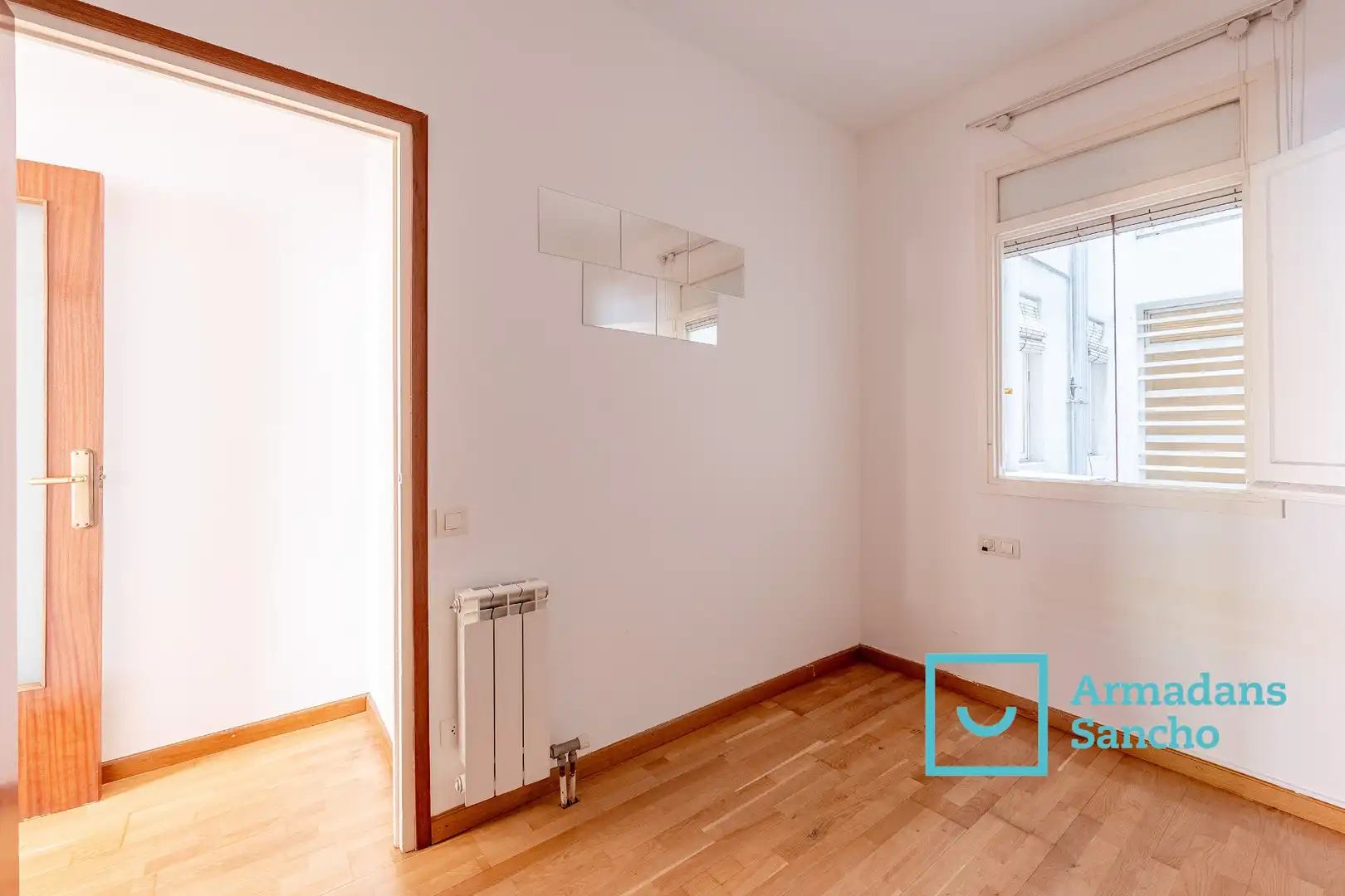 Bedroom of Flat for sale in Barcelona  with Parquet flooring and Balcony