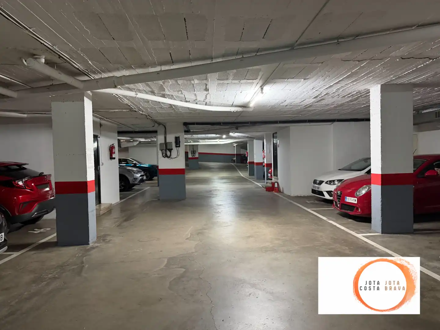 Parking de Piso en venta en Girona con Aire acondicionado, Calefacción y Trastero