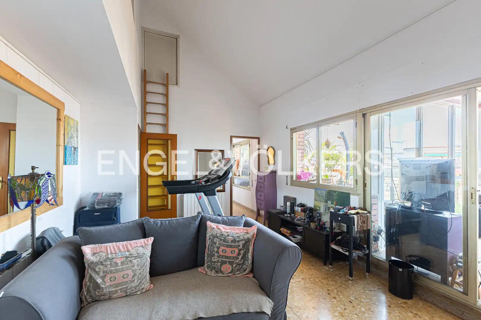 Sala d'estar de Dúplex en venda en Barcelona amb Calefacció i Terrassa