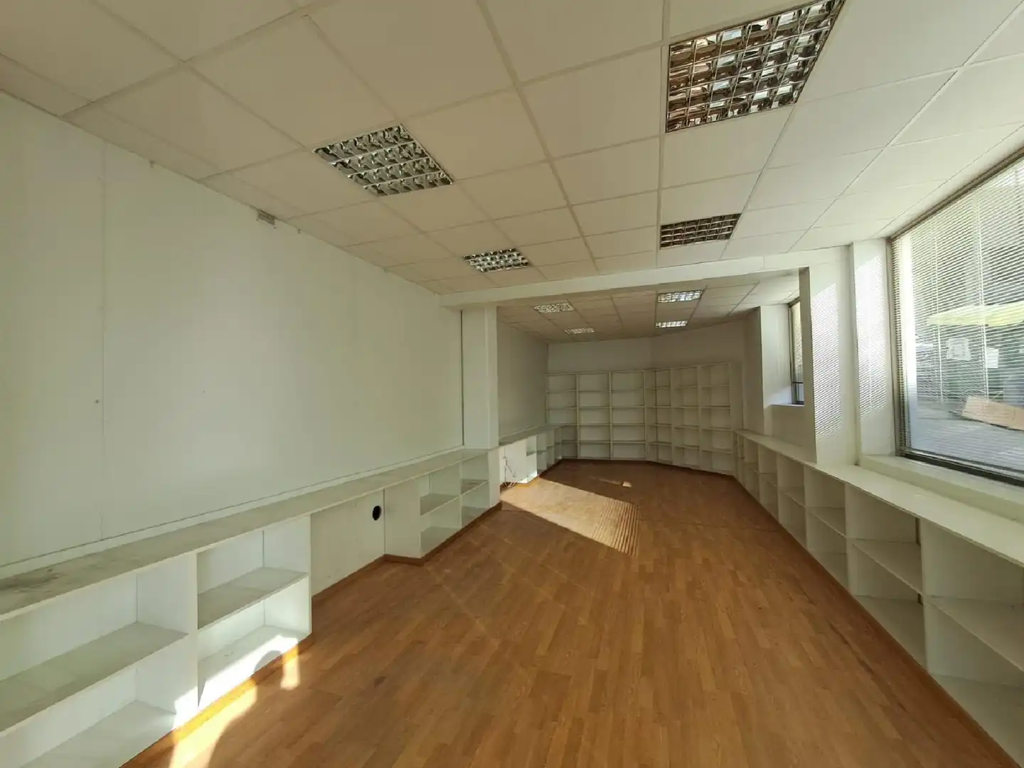 Local comercial en venda a Cambre