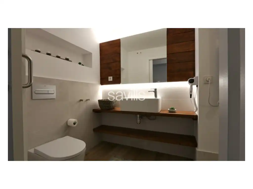 Bathroom of Houses for sale in Barcelona