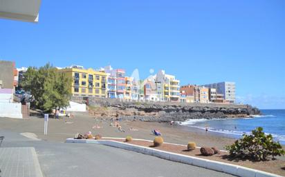 Vista exterior de Pis en venda en Telde