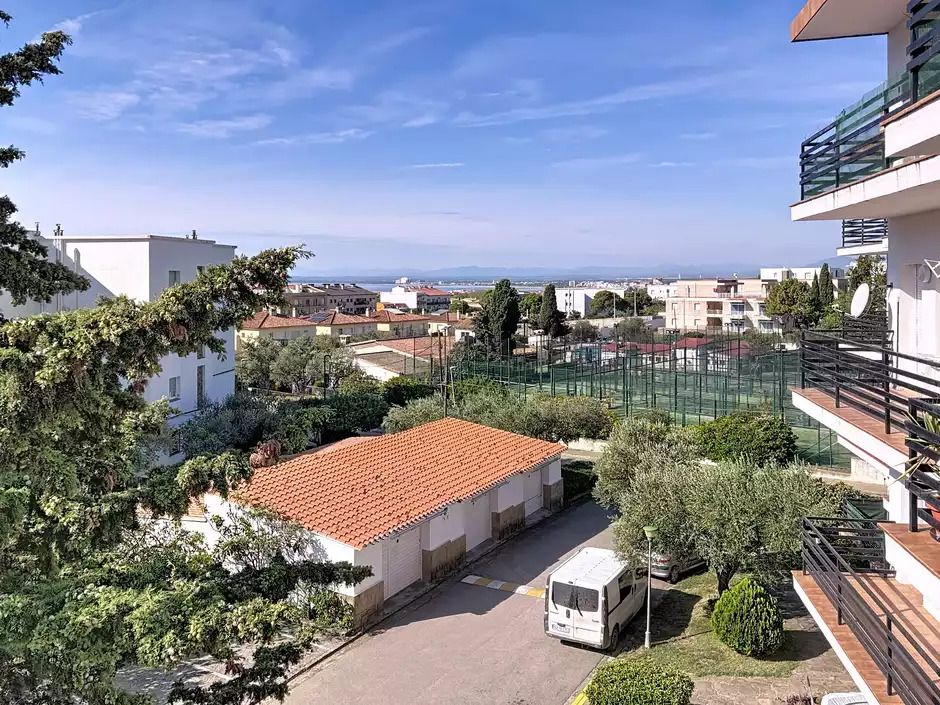 Exterior view of Flat for sale in Roses  with Heating and Balcony
