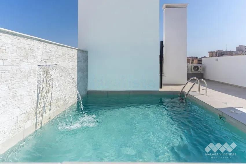 Piscina de Pis en venda en Málaga Capital amb Aire condicionat, Terrassa i Moblat