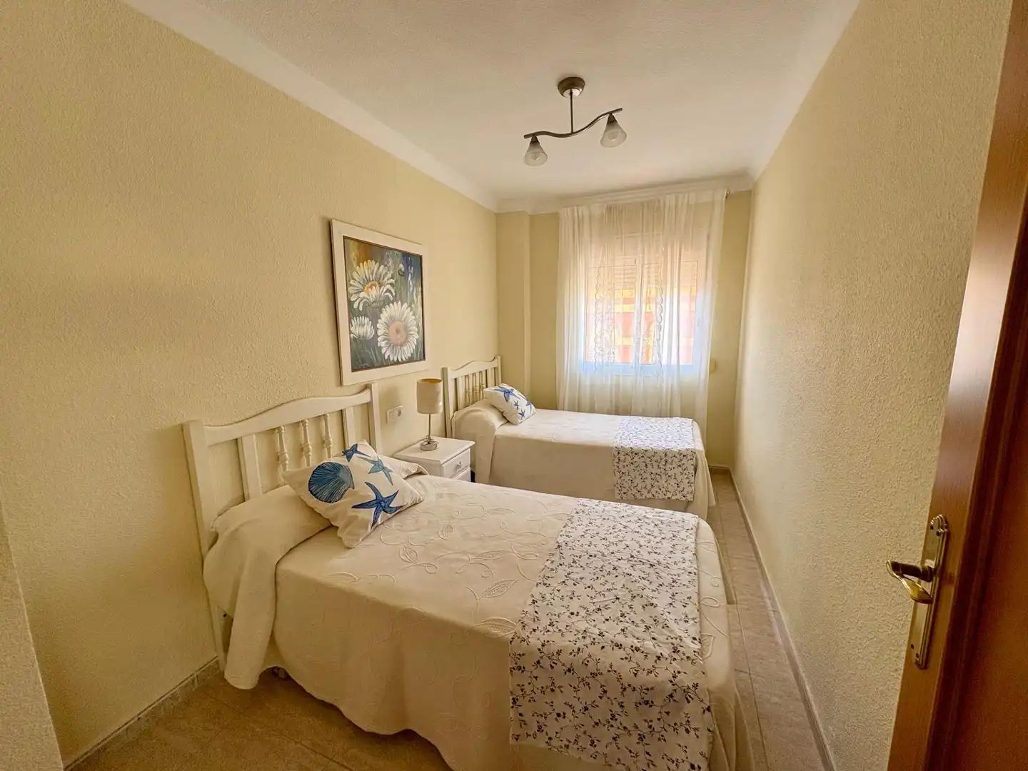 Habitación de Piso de alquiler en Vélez-Málaga con Terraza