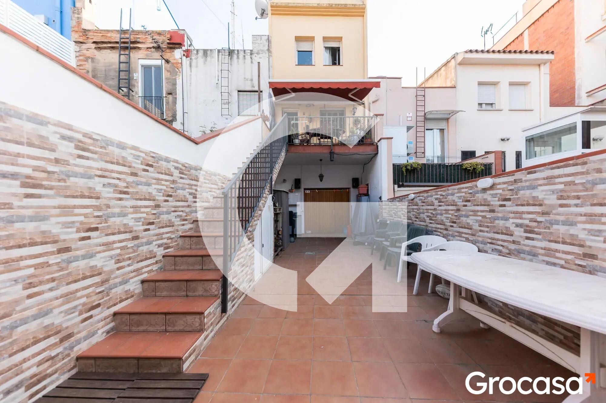 Terrassa de Casa o xalet en venda en Sant Boi de Llobregat amb Aire condicionat, Terrassa i Traster