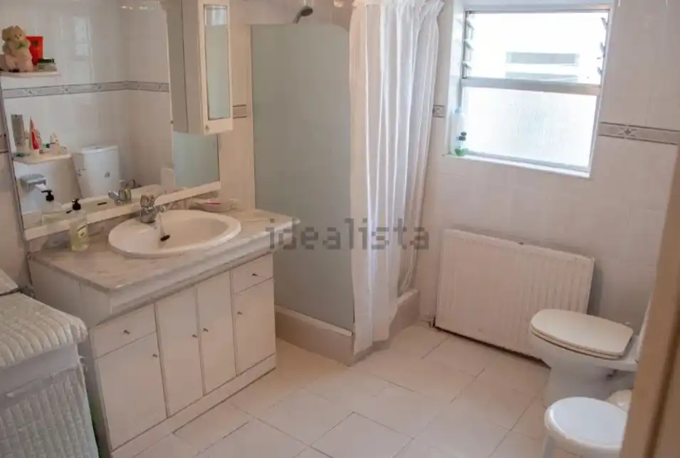 Casa amb jardí en venda a Zona Sur - Barrio Cortes, imagen 5