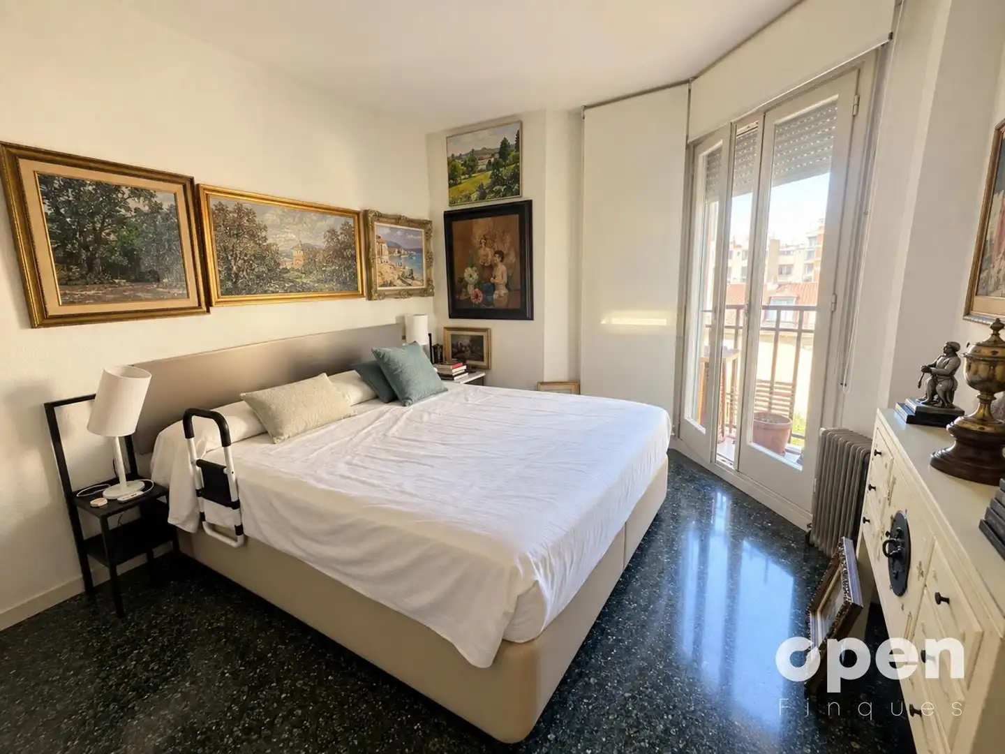 Habitación de Piso en venta en Terrassa con Calefacción, Terraza y Balcón
