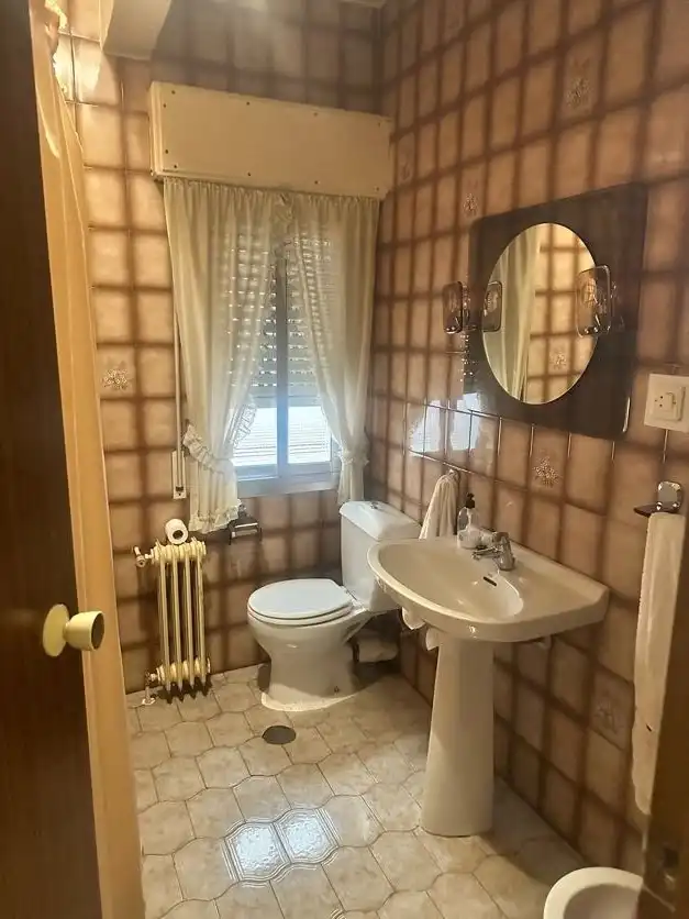 Baño de Piso en venta en Ciudad Real con Calefacción y Balcón