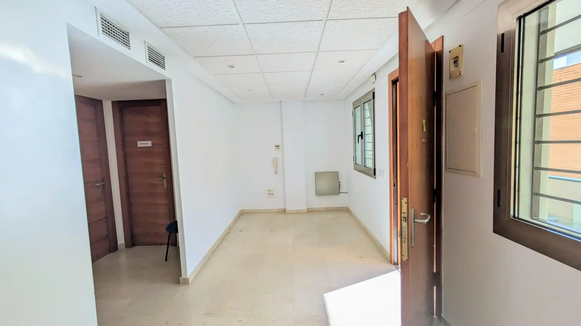 Büro zur Miete in Playa de los Boliches