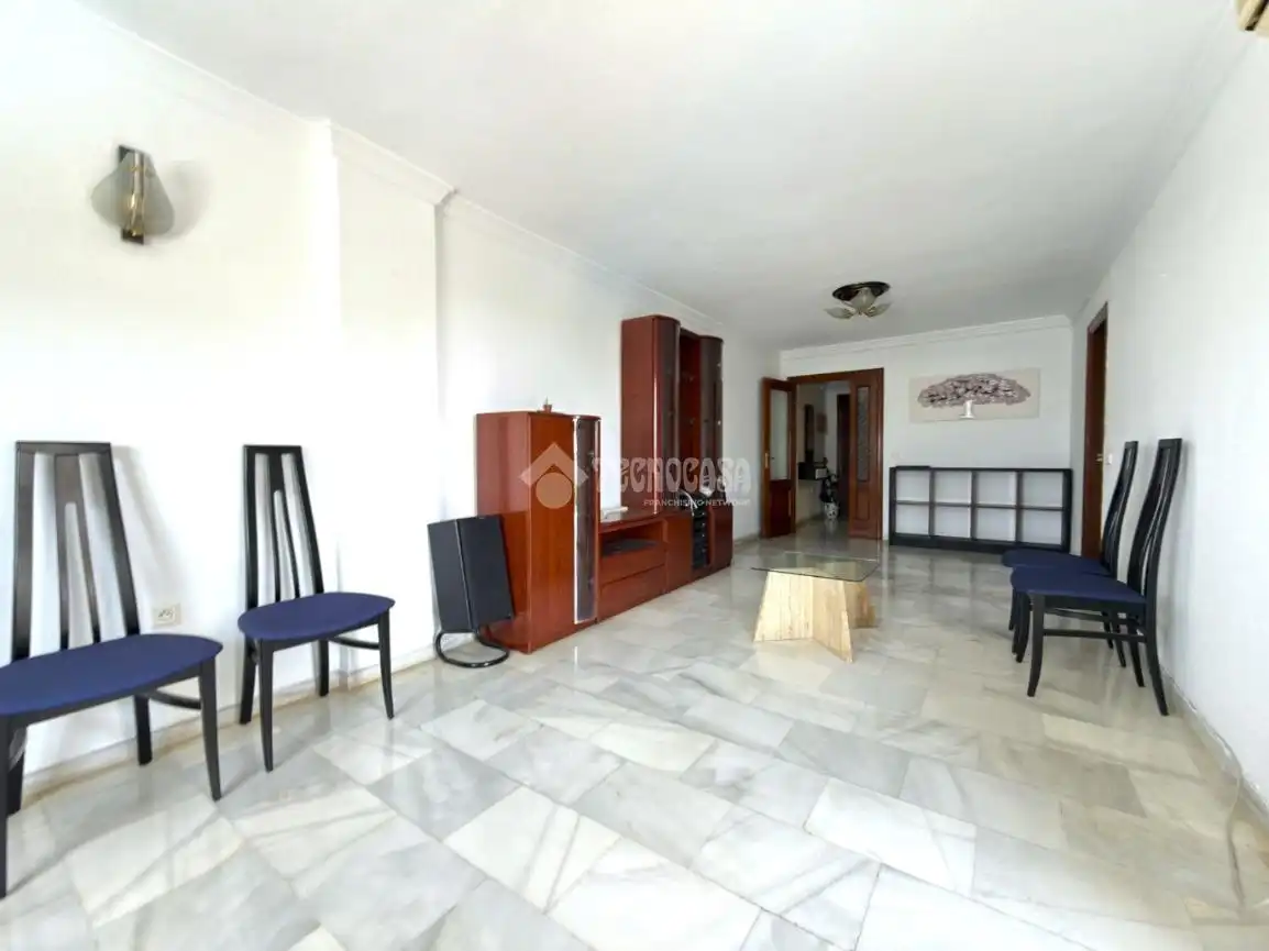 Sala de estar de Piso en venta en Málaga con Terraza y Piscina comunitaria