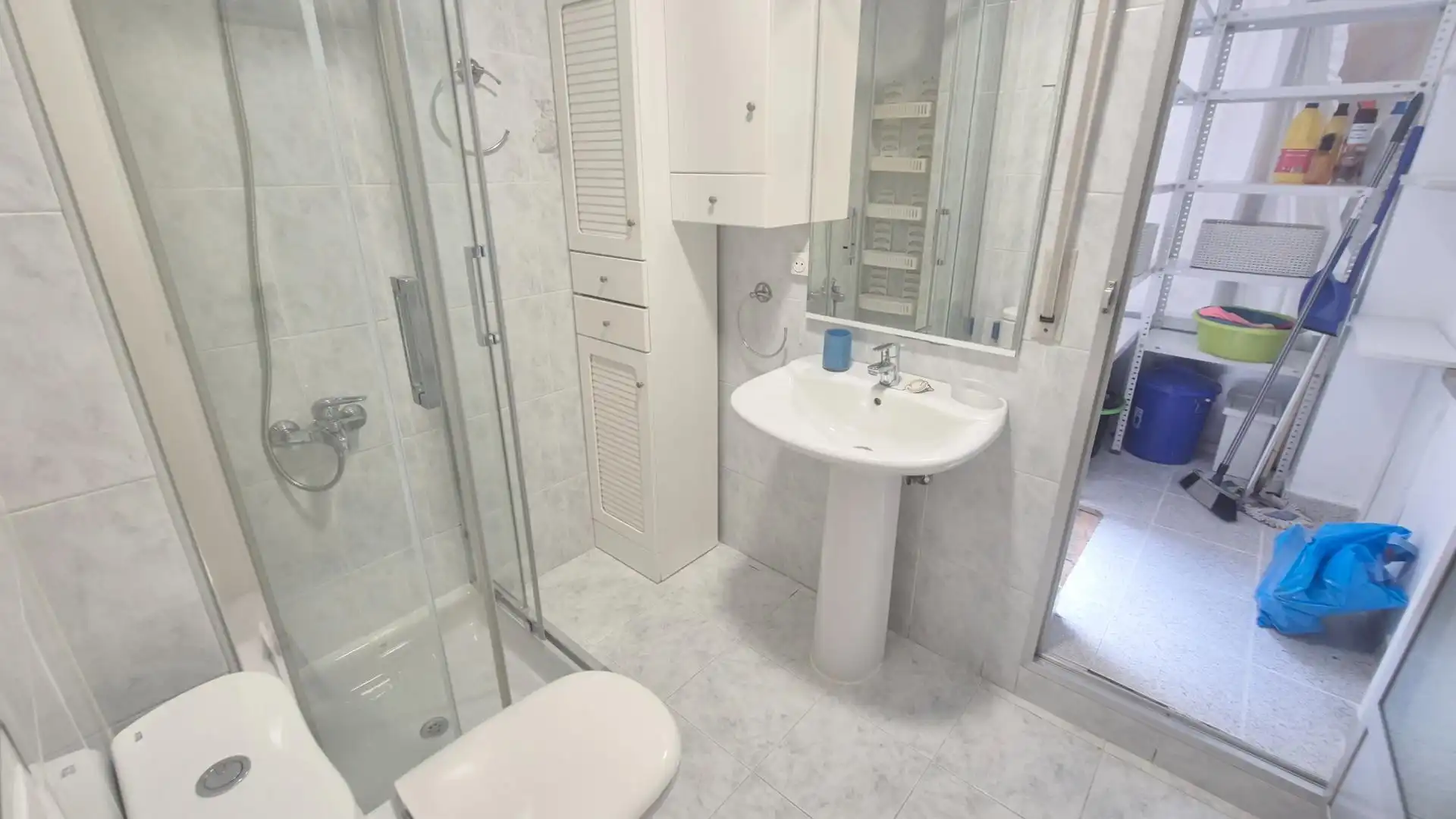 Baño de Piso de alquiler en Salamanca con Calefacción, Parquet y Amueblado