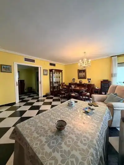 Comedor de Piso en venta en Badajoz con Calefacción, Terraza y Trastero