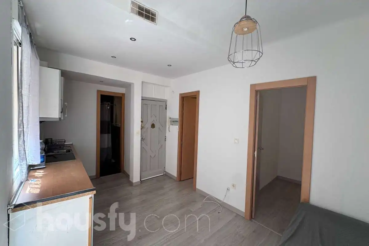 Kitchen of Flat for rent in Zaragoza  with Air Conditioner, Furnished and Balcony