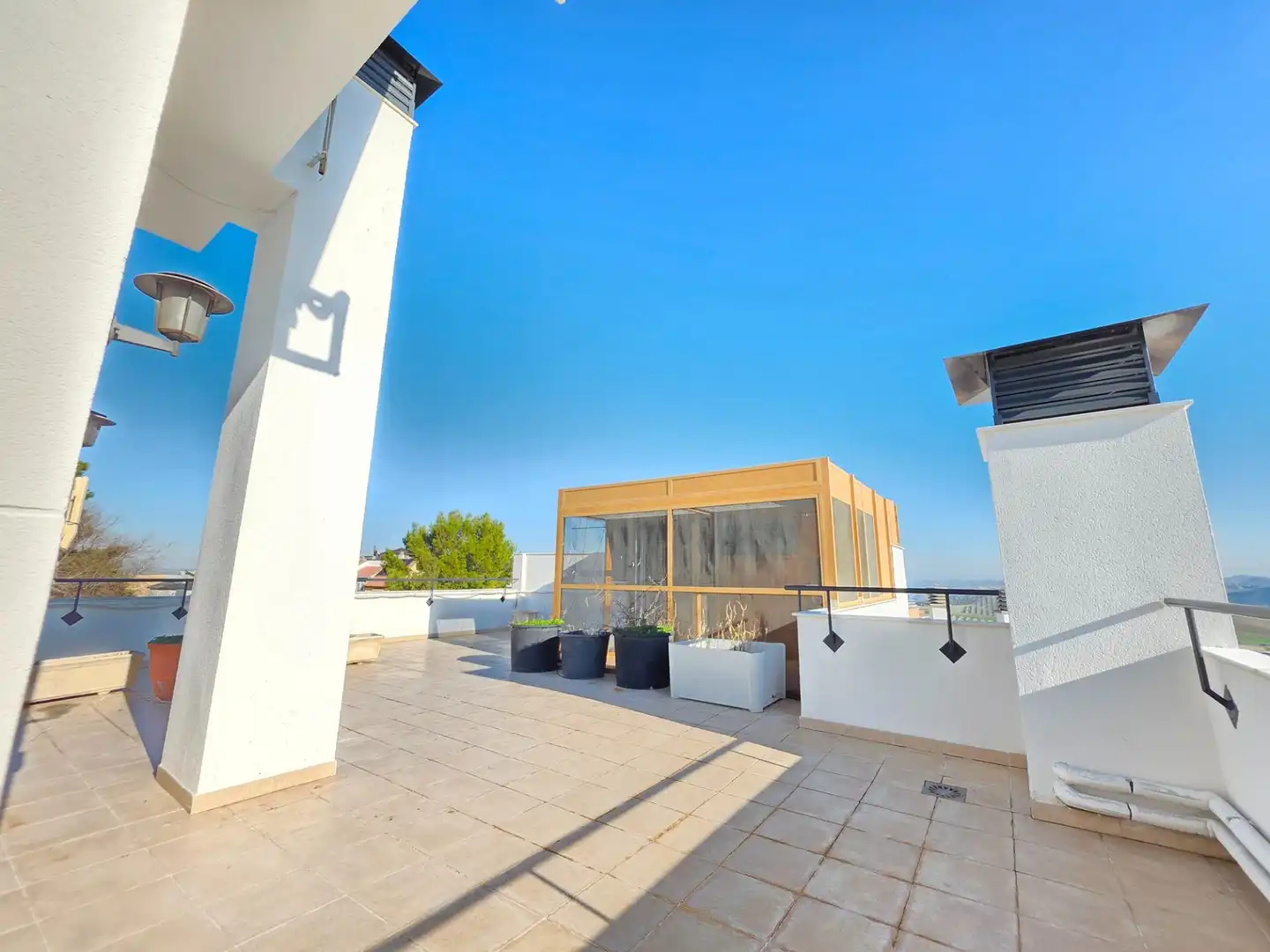 Terraza de Casa adosada en venta en Jaén con Aire acondicionado, Calefacción y Jardín privado