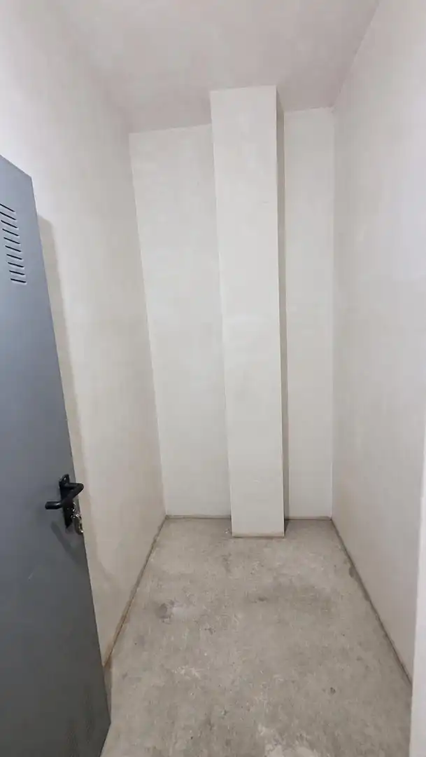 Flat for sale in Murcia  with Air Conditioner, Heating and Storage room