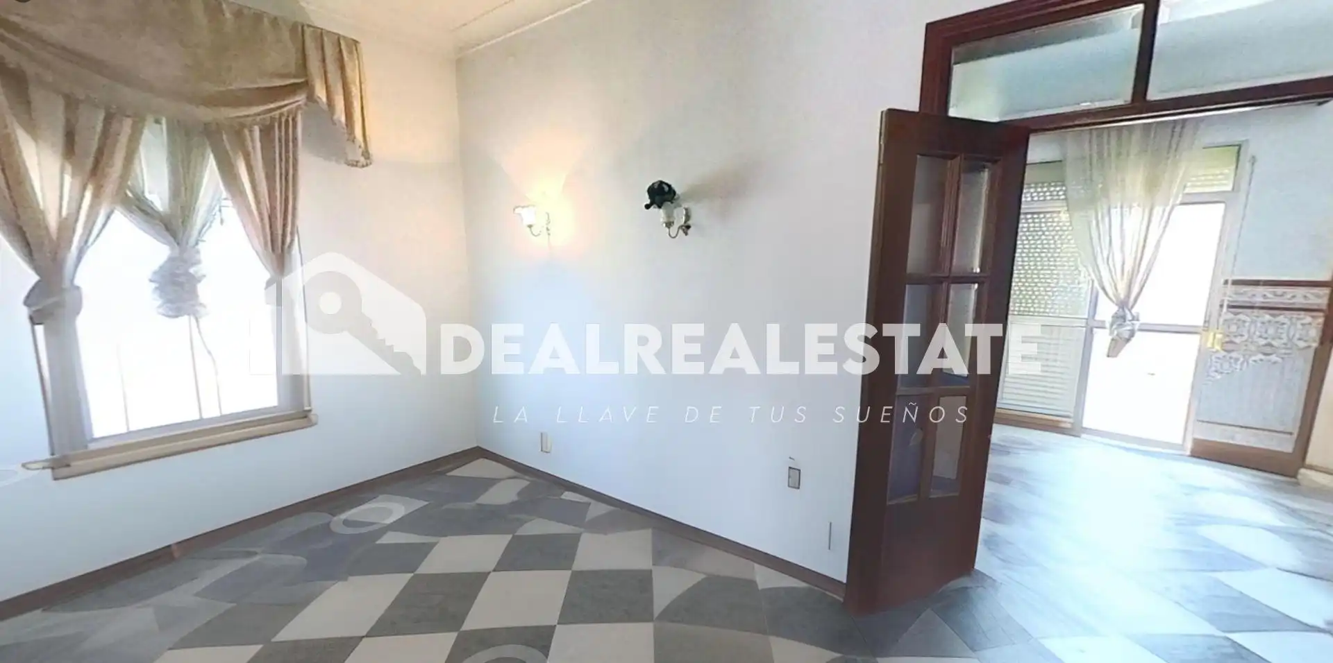 Houses for sale in Brenes  with Air Conditioner, Terrace and Storage room