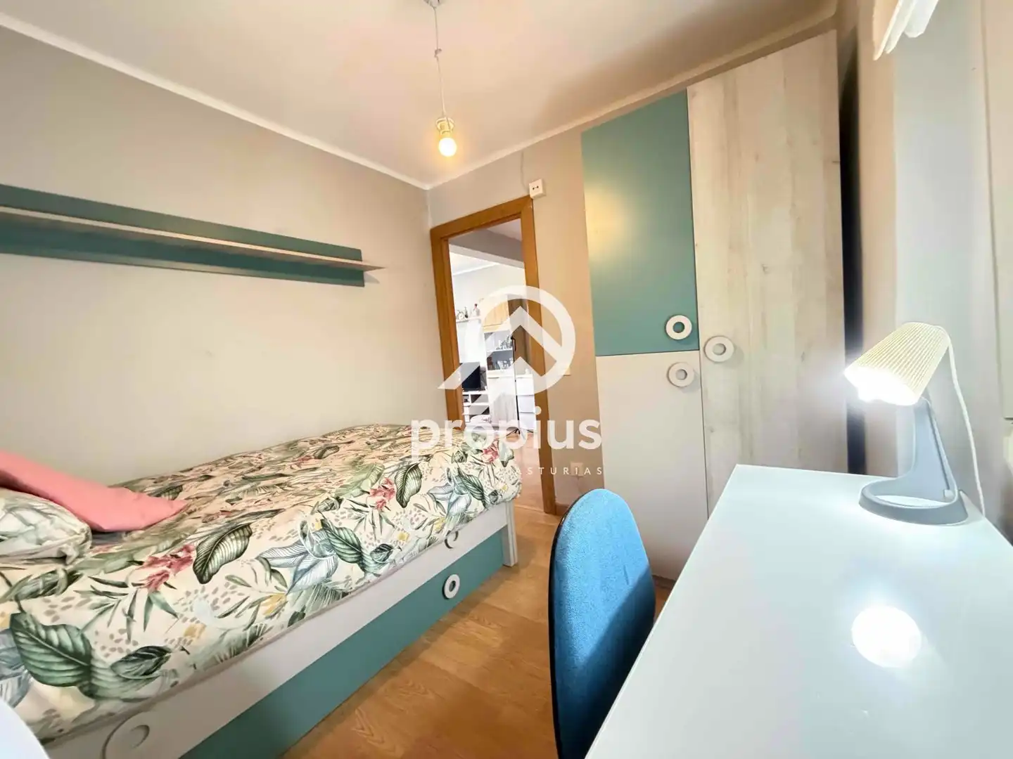 Schlafzimmer von Wohnung zum Verkauf in Oviedo  mit Heizung, Abstellraum und Möbliert