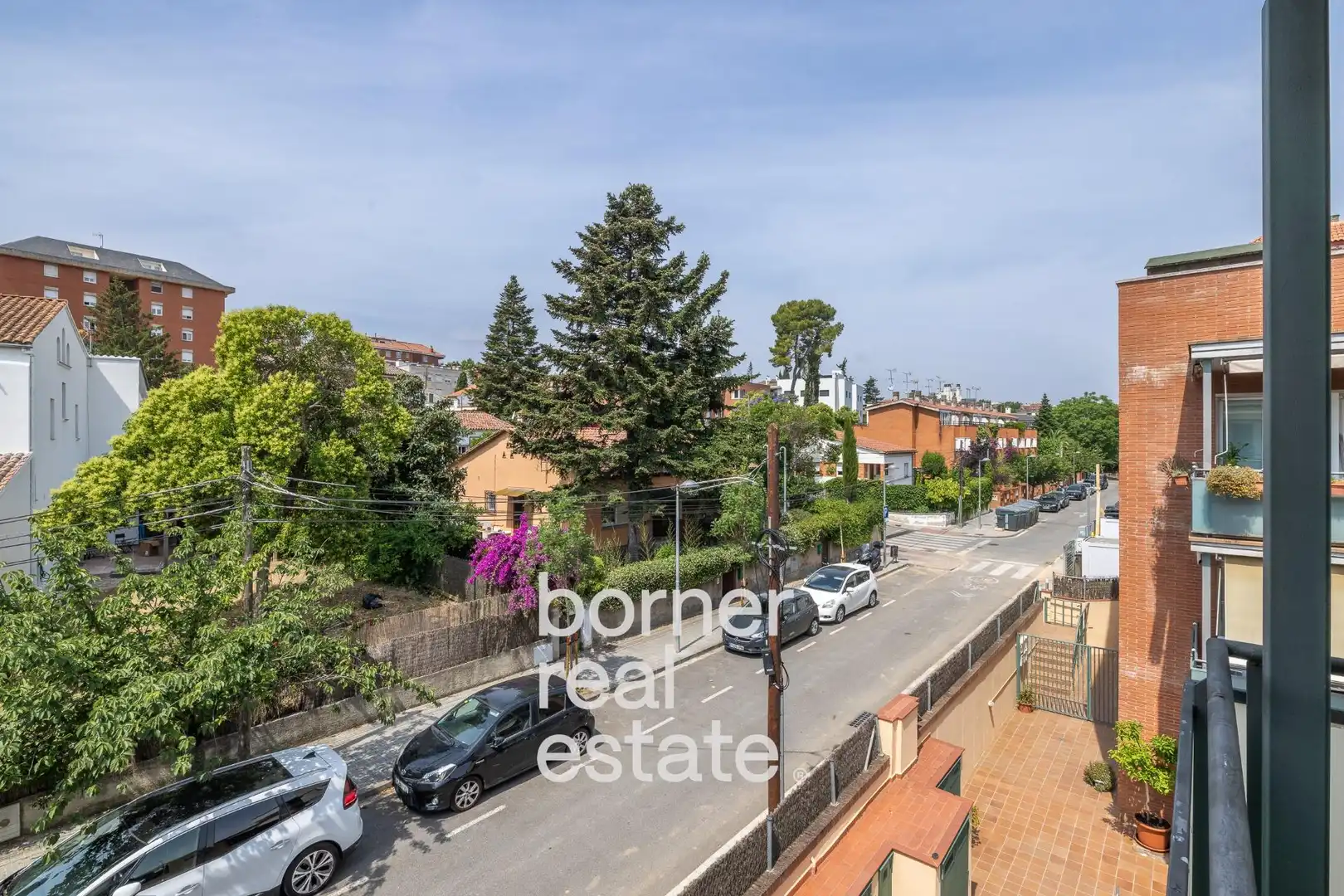 Vista exterior de Àtic en venda en Sant Cugat del Vallès amb Aire condicionat, Calefacció i Terrassa