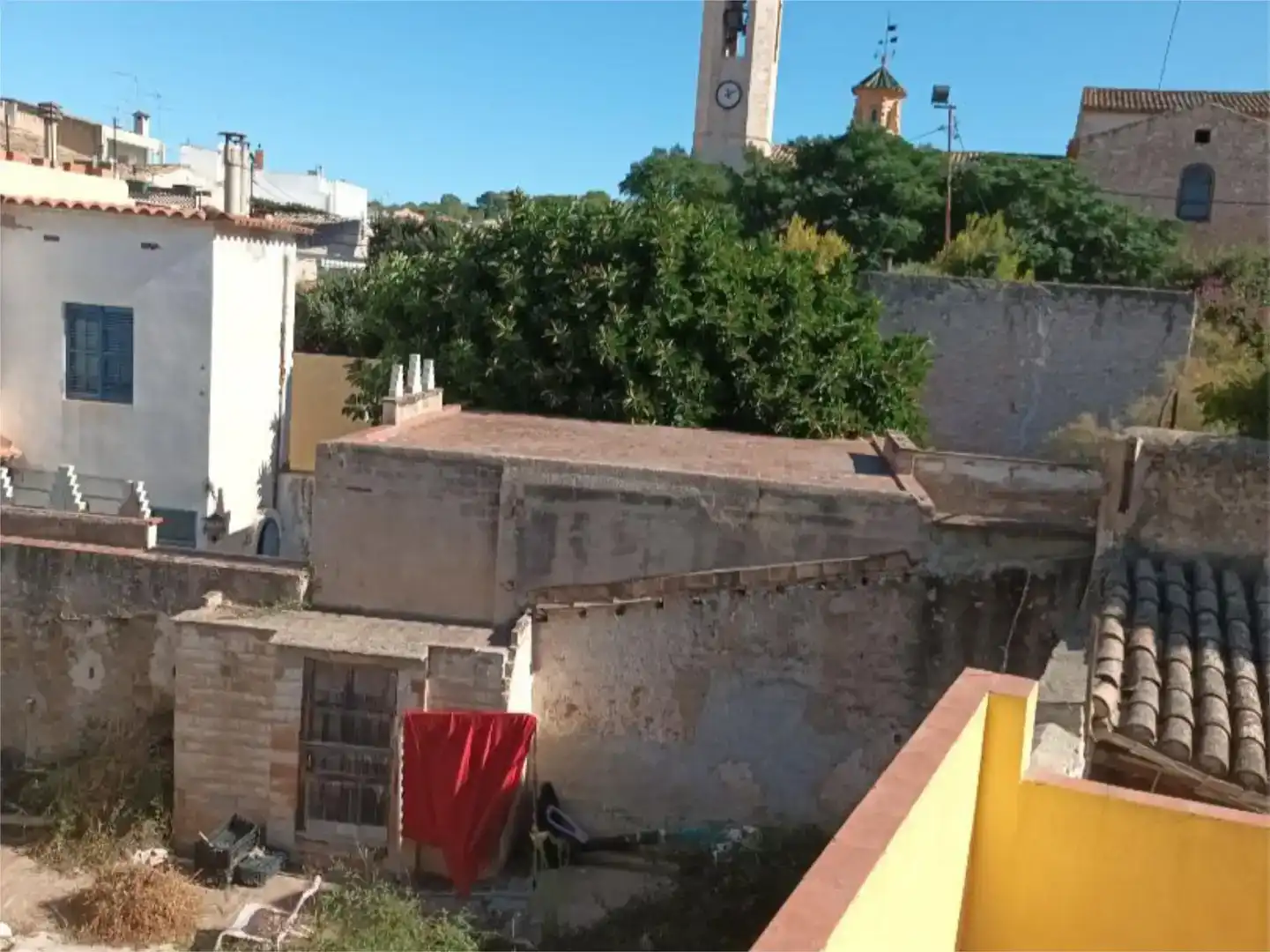 Vista exterior de Pis en venda en Salomó amb Traster i Moblat