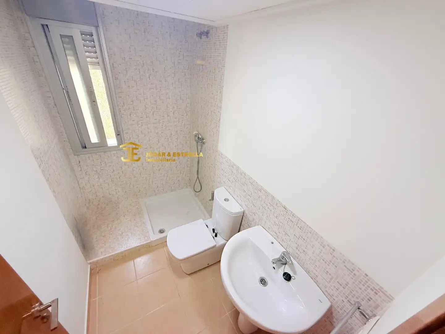 Badezimmer von Maisonette zum Verkauf in Lorca mit Klimaanlage, Heizung und Privatgarten