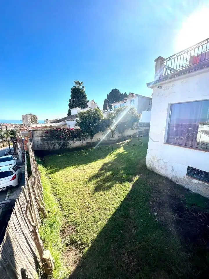 Jardí de Casa o xalet en venda en Torremolinos amb Calefacció, Jardí privat i Terrassa