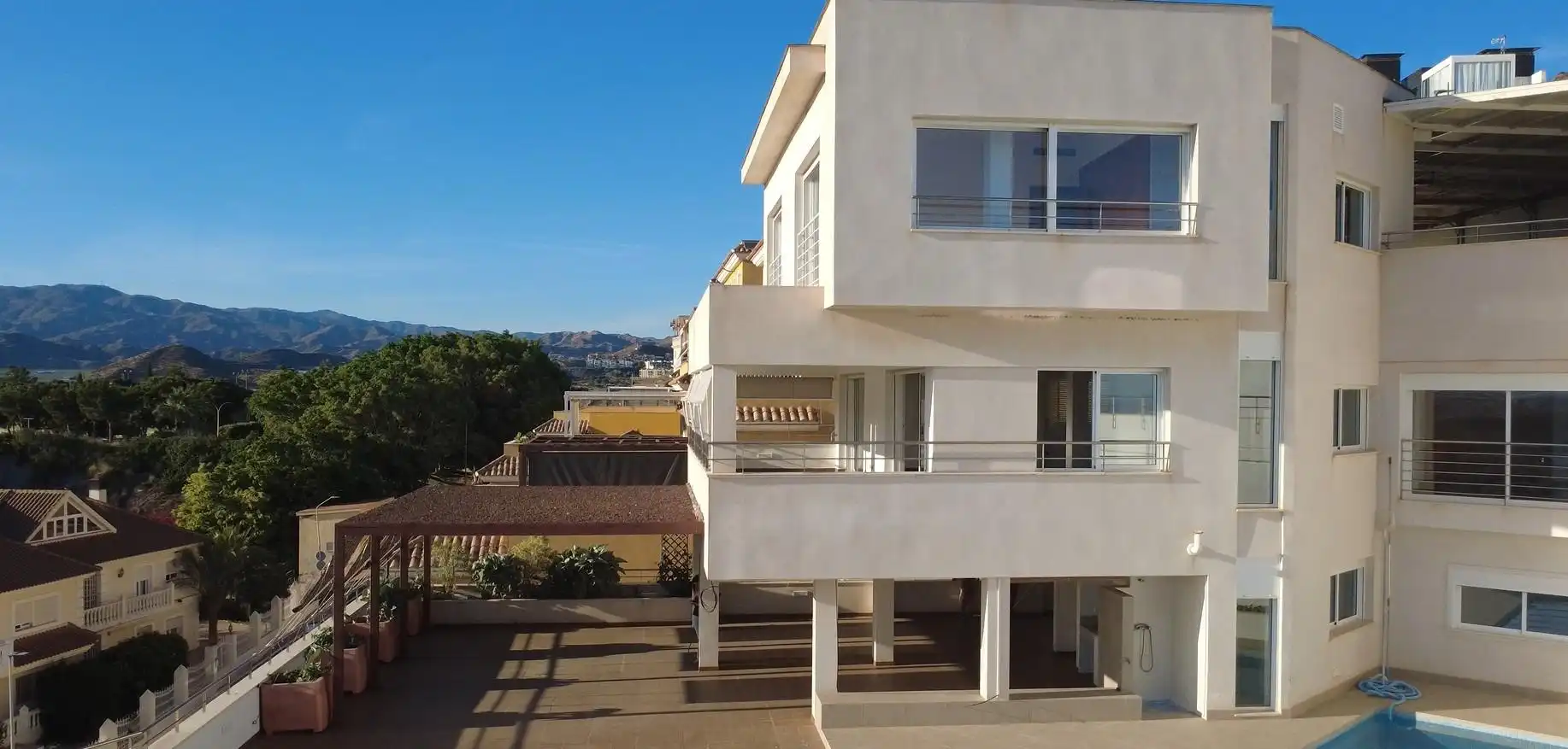 Vista exterior de Casa o xalet en venda en Águilas amb Aire condicionat, Calefacció i Jardí privat