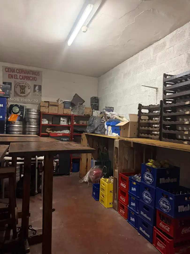 Local de lloguer en Torrelavega  amb Aire condicionat, Terrassa i Moblat
