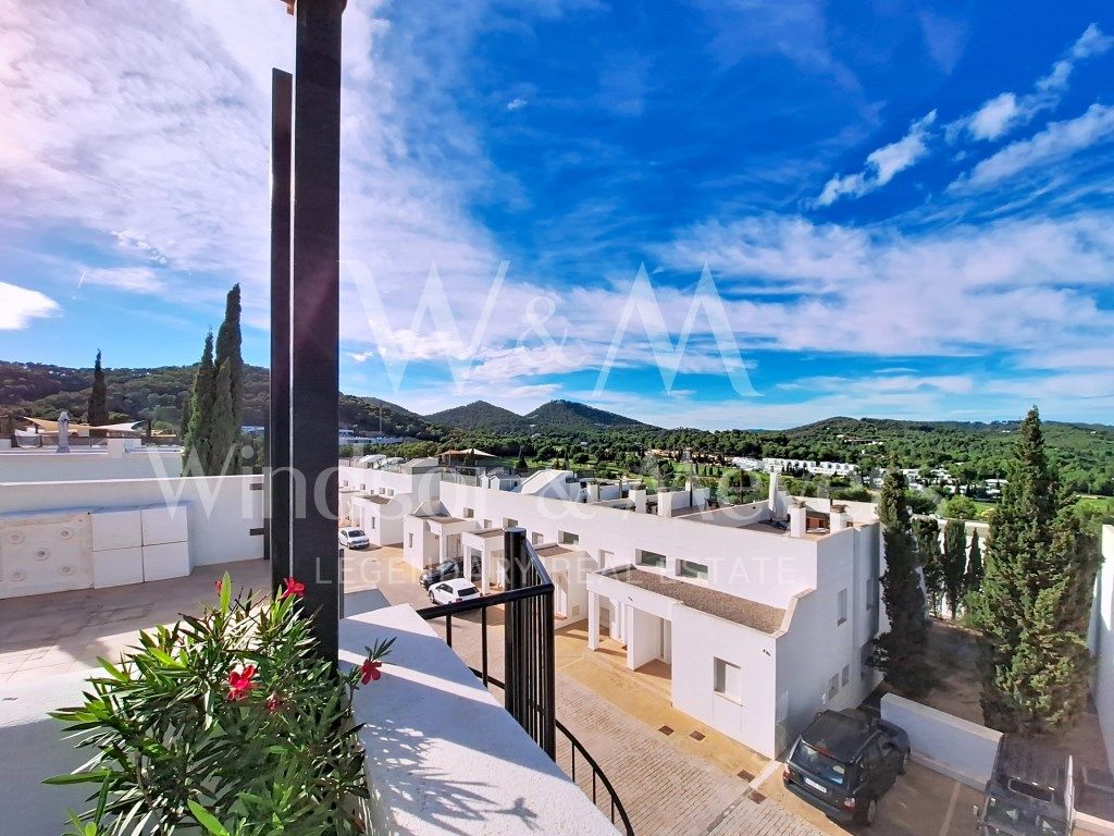 Vista exterior de Dúplex en venda en Santa Eulària des Riu amb Aire condicionat, Calefacció i Terrassa