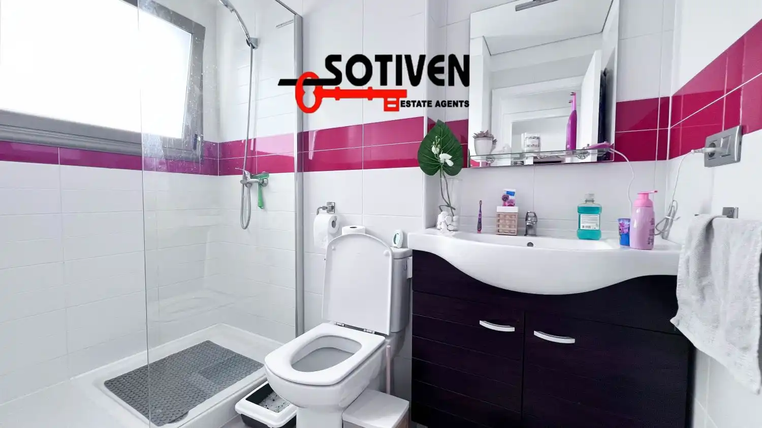 Baño de Ático en venta en Guía de Isora con Aire acondicionado, Terraza y Trastero