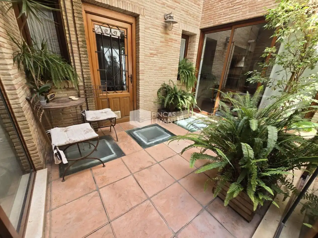 Terraza de Casa o chalet en venta en San Vicente del Raspeig / Sant Vicent del Raspeig con Terraza y Amueblado