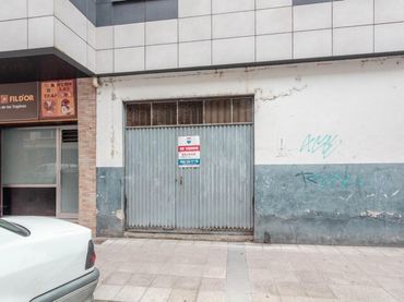 Local comercial en venta en Calle de la Pista 16