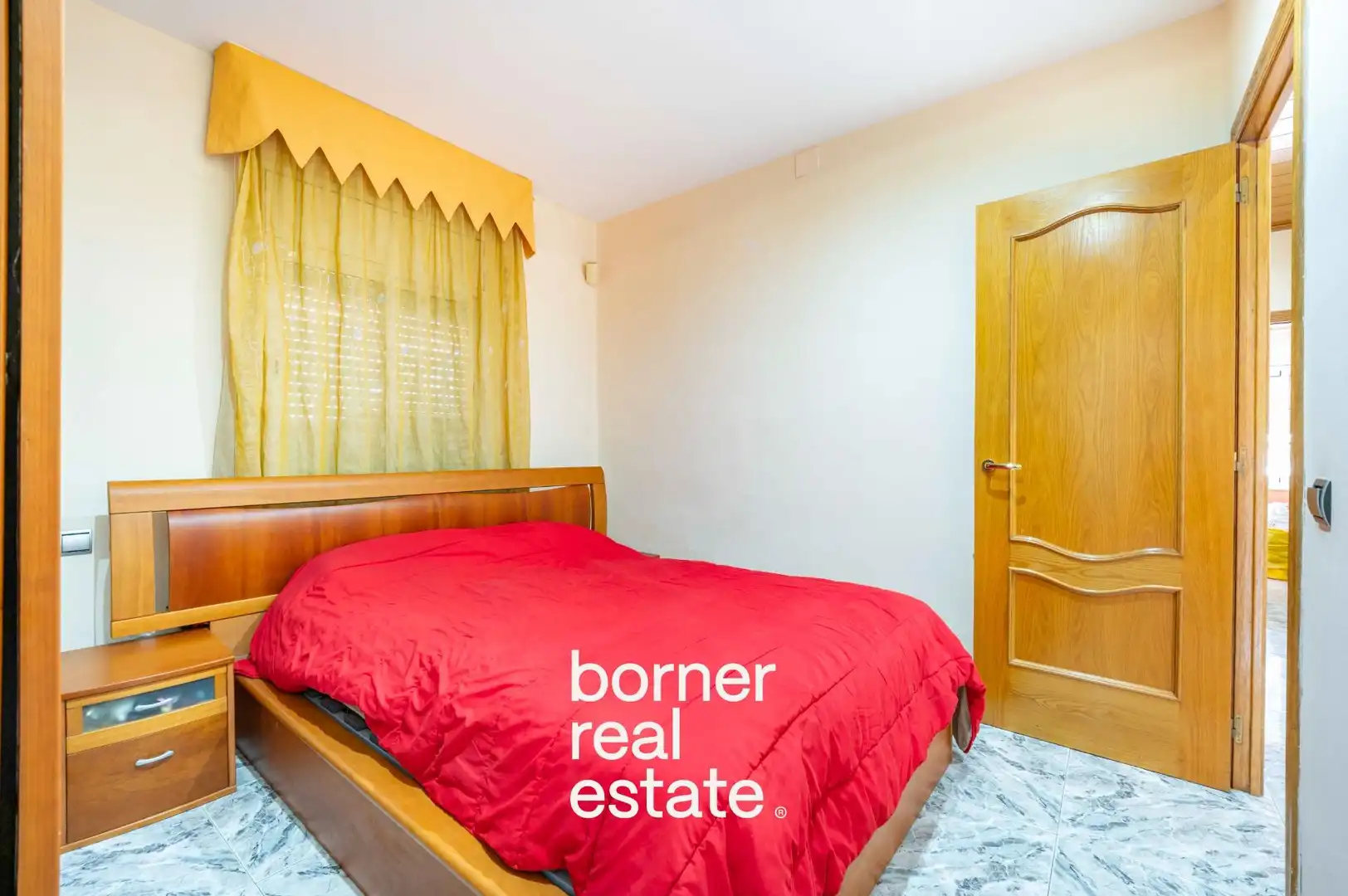 Dormitori de Casa o xalet en venda en Sant Cugat del Vallès amb Aire condicionat, Calefacció i Jardí privat