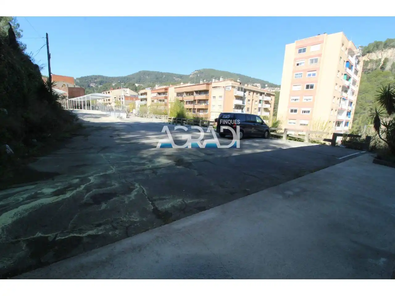 Parking de Nave industrial de alquiler en Vallirana