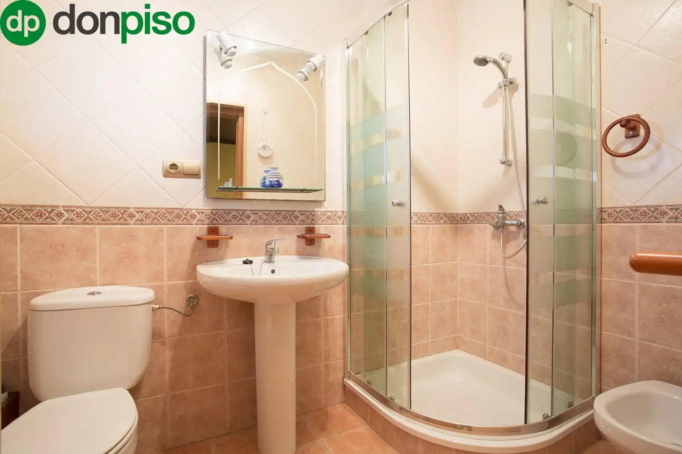 Baño de Casa o chalet en venta en Alamedilla con Parquet y Terraza