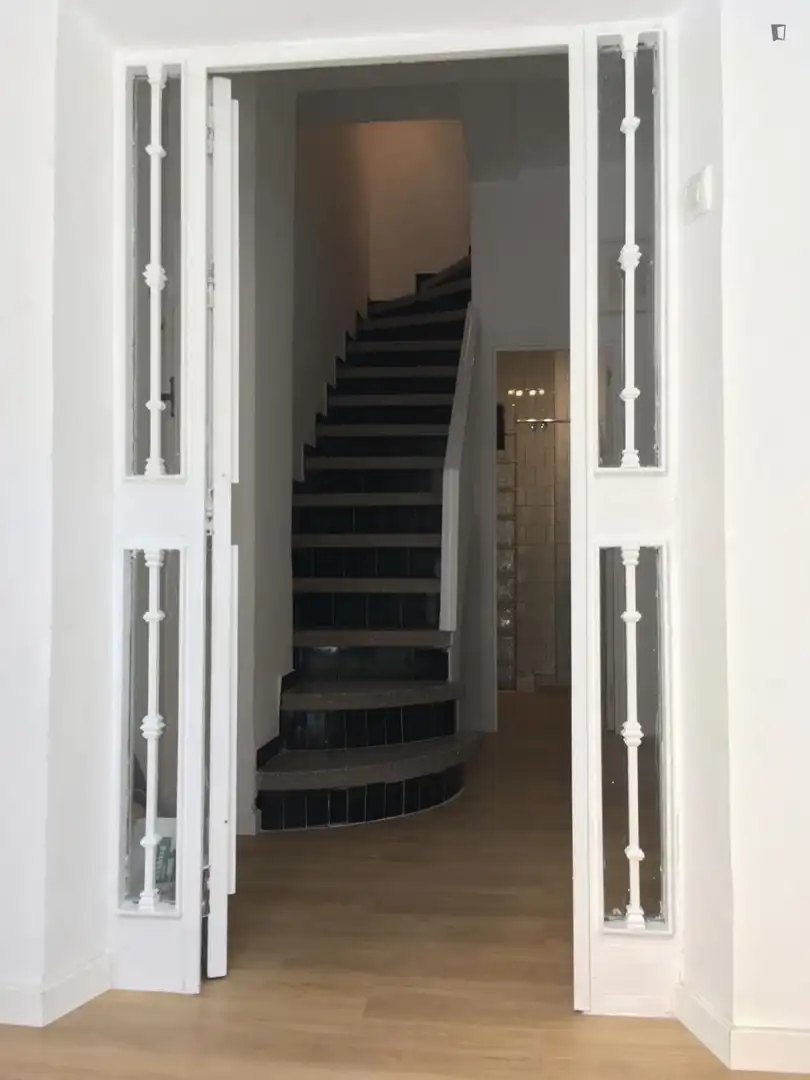 Room in Triana Este