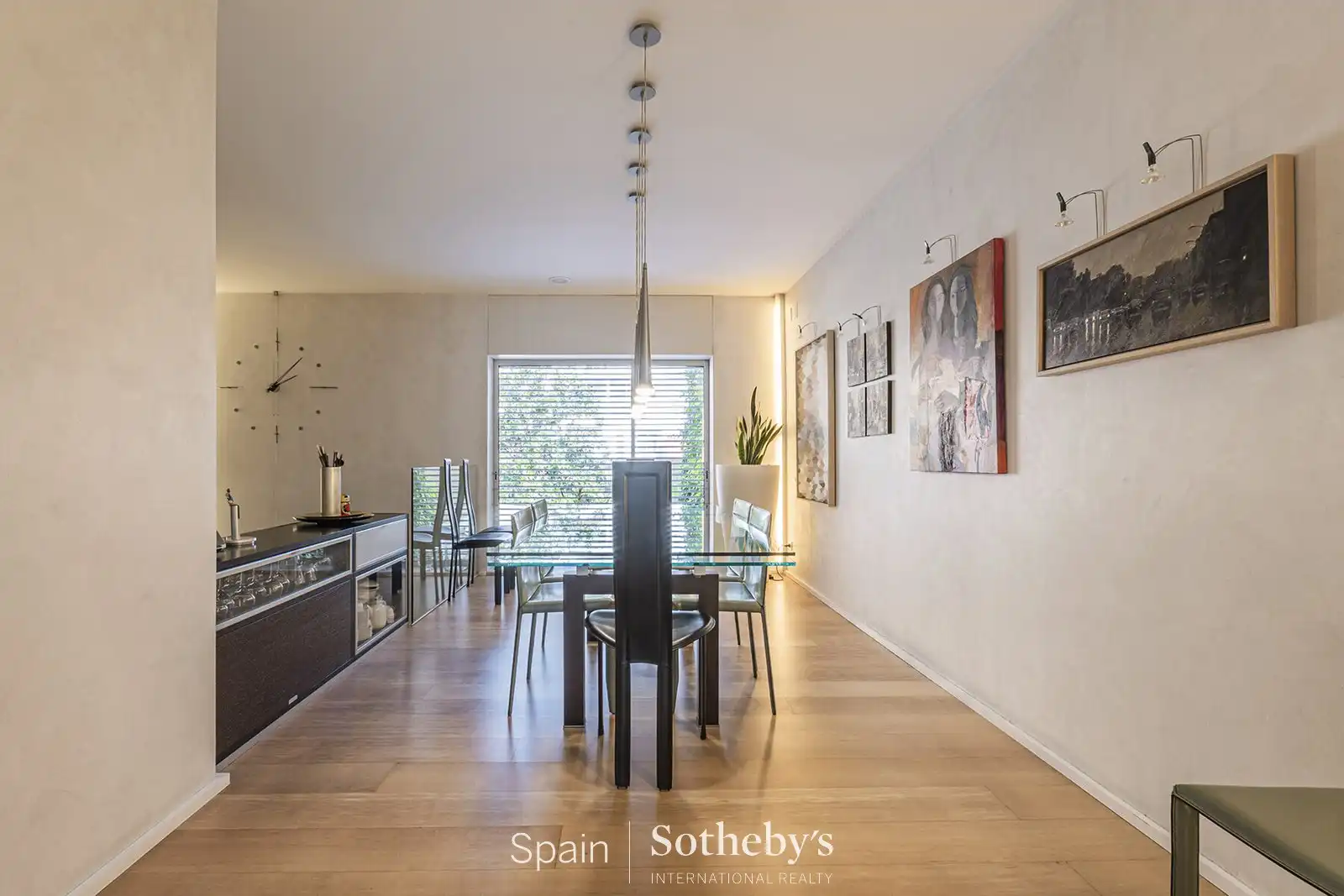 Menjador de Casa o xalet en venda en Barcelona amb Aire condicionat, Jardí privat i Terrassa