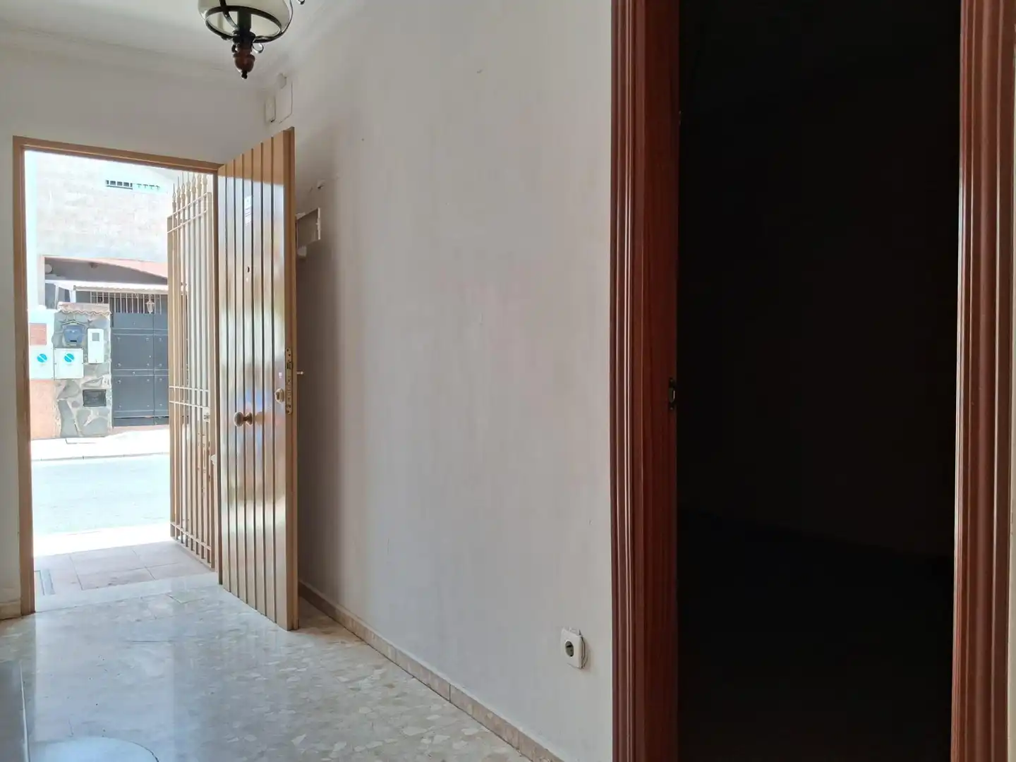 Casa adosada en venda en Utrera amb Piscina comunitària