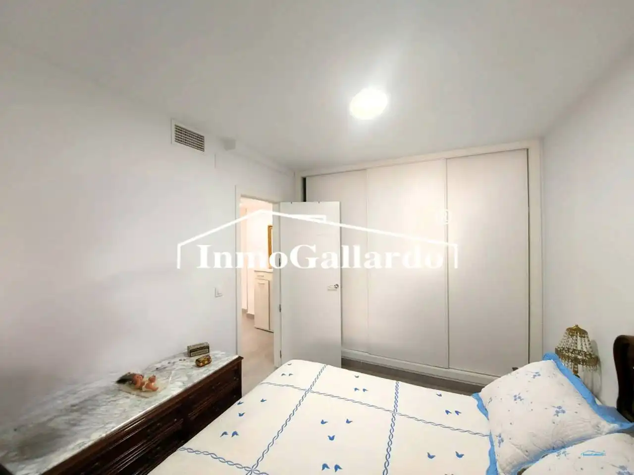 Schlafzimmer von Wohnung zum Verkauf in Rincón de la Victoria mit Klimaanlage, Heizung und Abstellraum