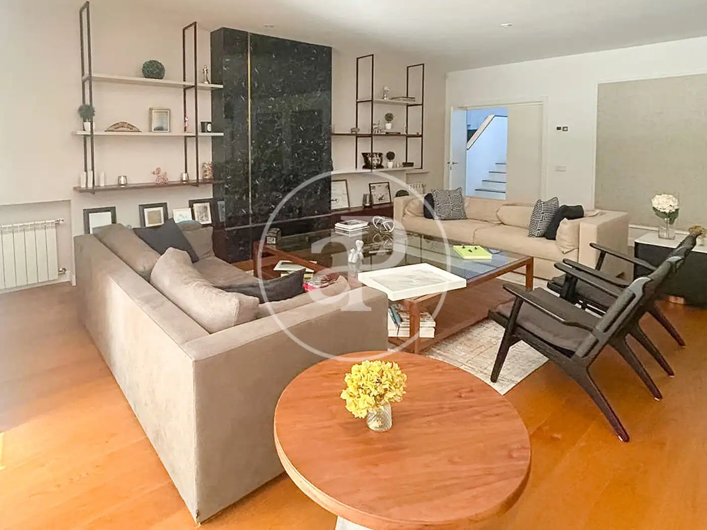 Sala d'estar de Casa o xalet en venda en La Moraleja amb Aire condicionat, Calefacció i Jardí privat
