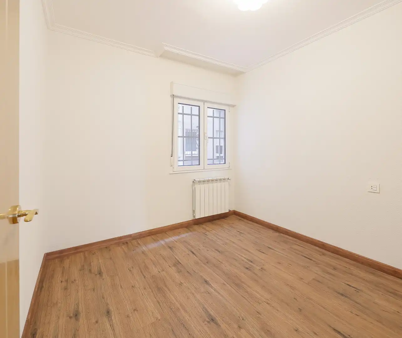 Habitación de Piso en venta en Gijón  con Calefacción y Balcón