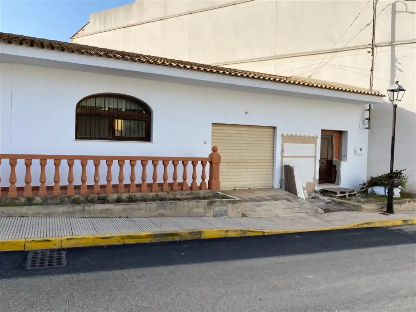 Vista exterior de Casa adosada en venda en Benidoleig