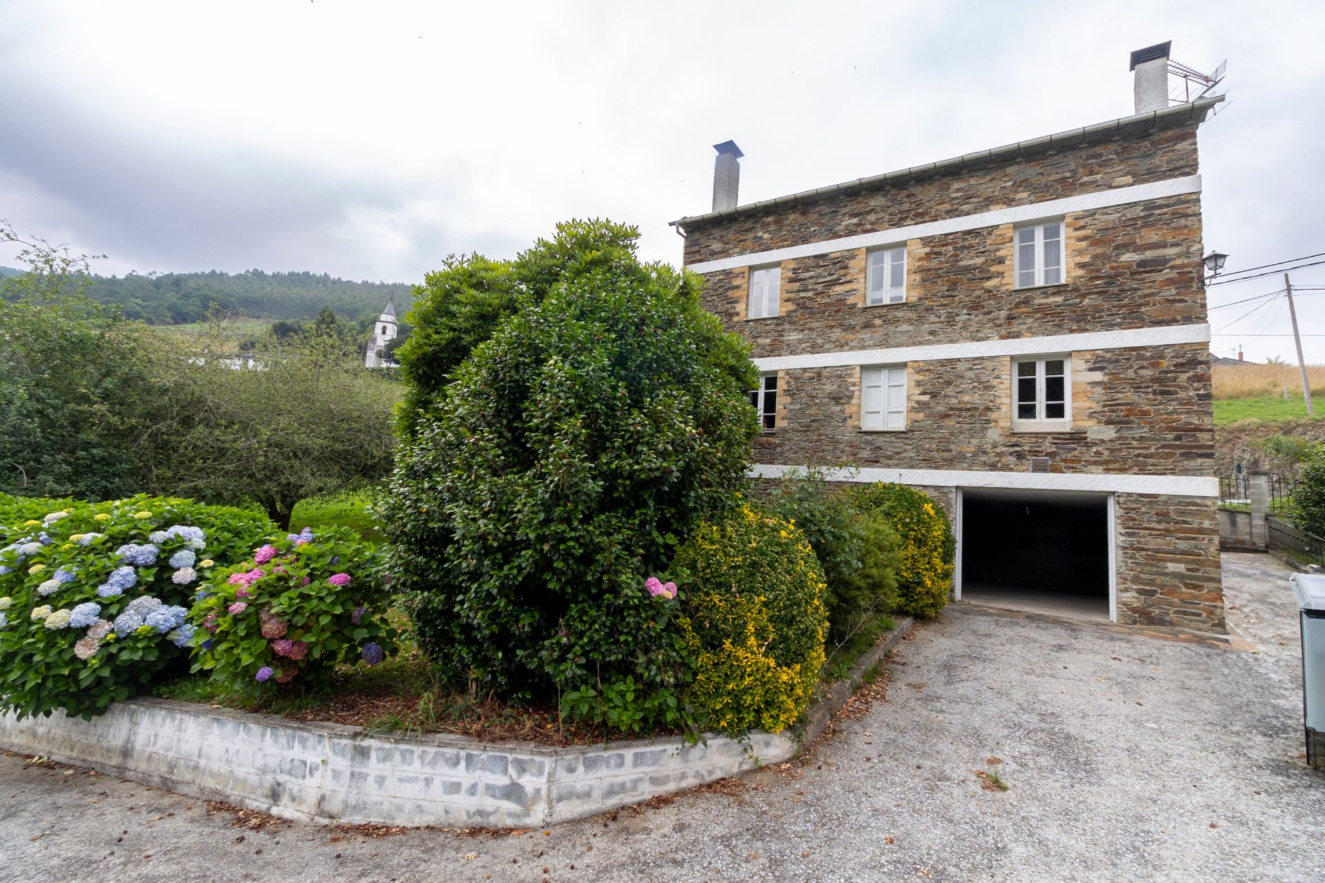 Exterior view of House or chalet for sale in A Pontenova    with Heating, Private garden and Parquet flooring