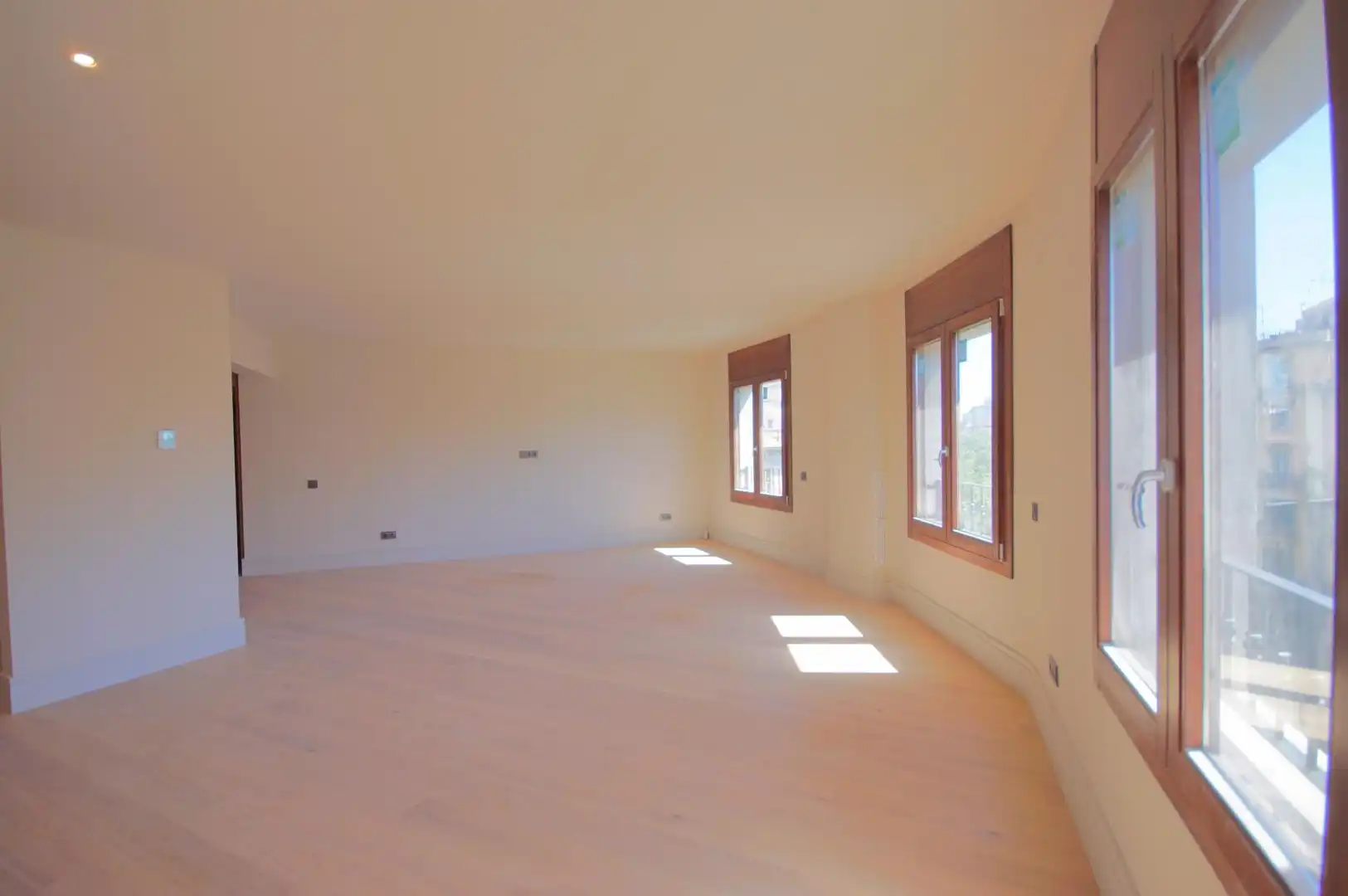 Living room of Flat for sale in Barcelona  with Air Conditioner, Heating and Parquet flooring