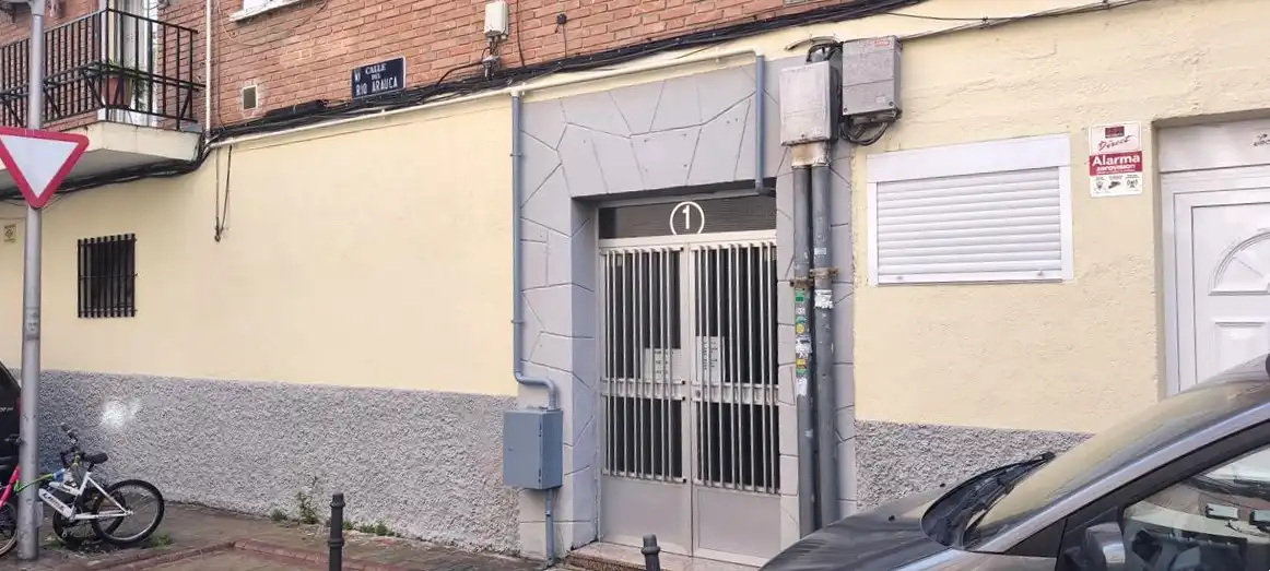 Vista exterior de Piso en venta en Madrid