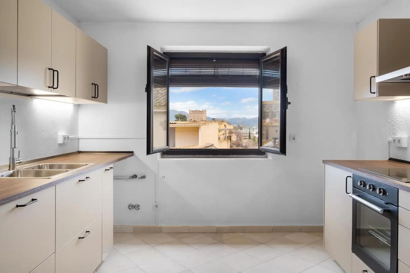 Kitchen of Houses for sale in Castelló d'Empúries