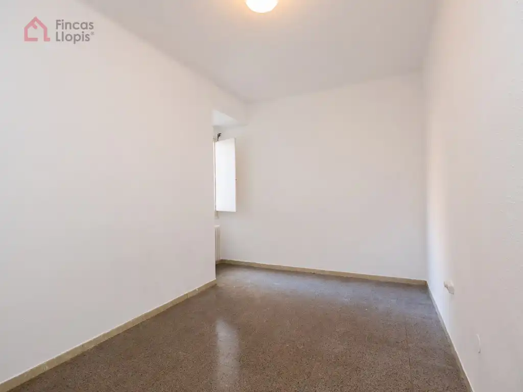 Habitación de Piso en venta en Barcelona con Balcón